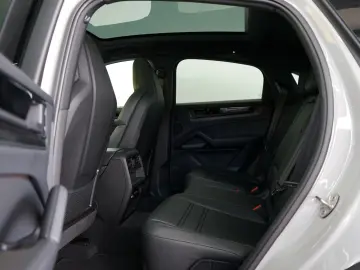 Cayenne Coupé E-Hybrid Black Edition Garantie 05 2028