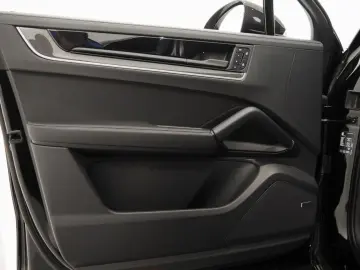 Porsche Cayenne S Coupe - Carbon - MY2026