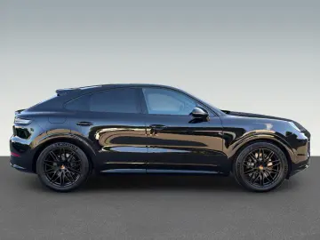 Porsche Cayenne GTS Coupe - InnoDrive - HUD