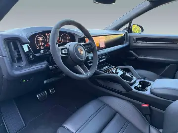 Porsche Cayenne GTS Coupe - InnoDrive - HUD