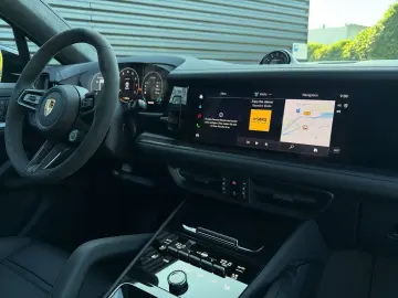 Porsche Cayenne GTS Coupe - InnoDrive - HUD