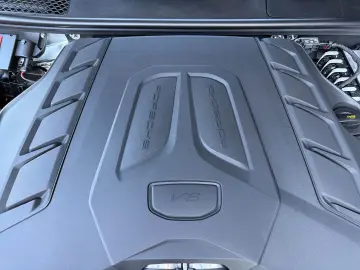 Porsche Cayenne GTS Coupe - InnoDrive - HUD