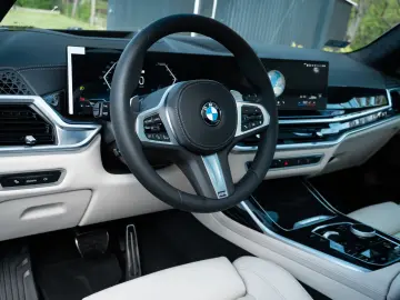 BMW X7 40d M SPORT