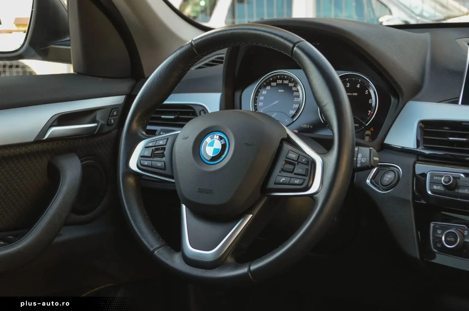 BMW X1 2022 — imagine 31