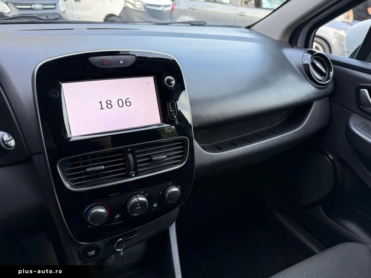 Renault Clio 0.9 TCe 2019 Manual Alb    VINDEM IN RATE AVANS