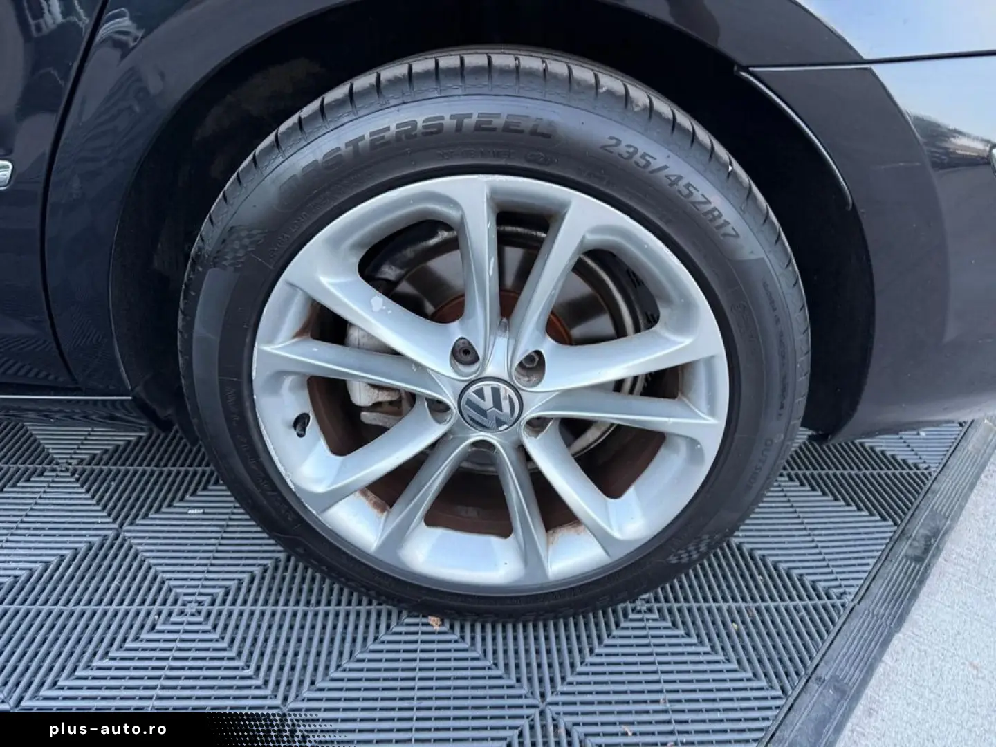 Volkswagen Passat-Cc