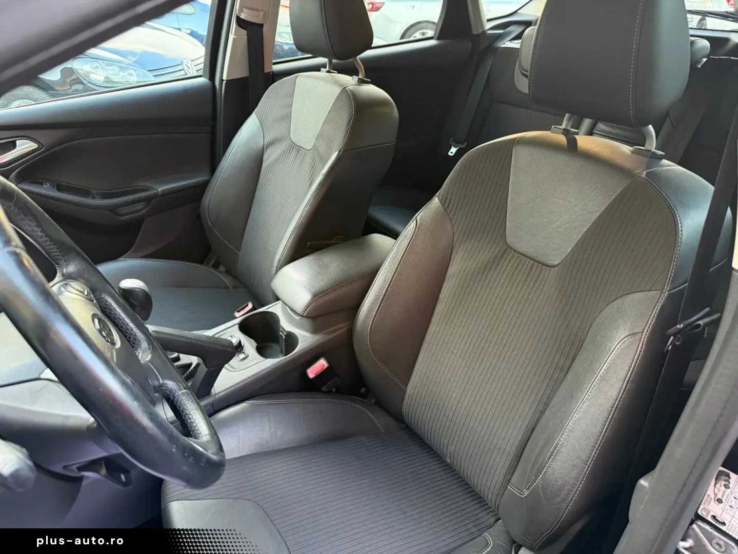 Ford Focus 1.6i     Vindem in Rate Avans Zero cu Buletinul