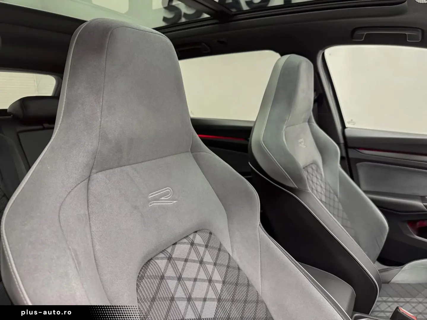 VOLKSWAGEN Golf 2021 — imagine 8