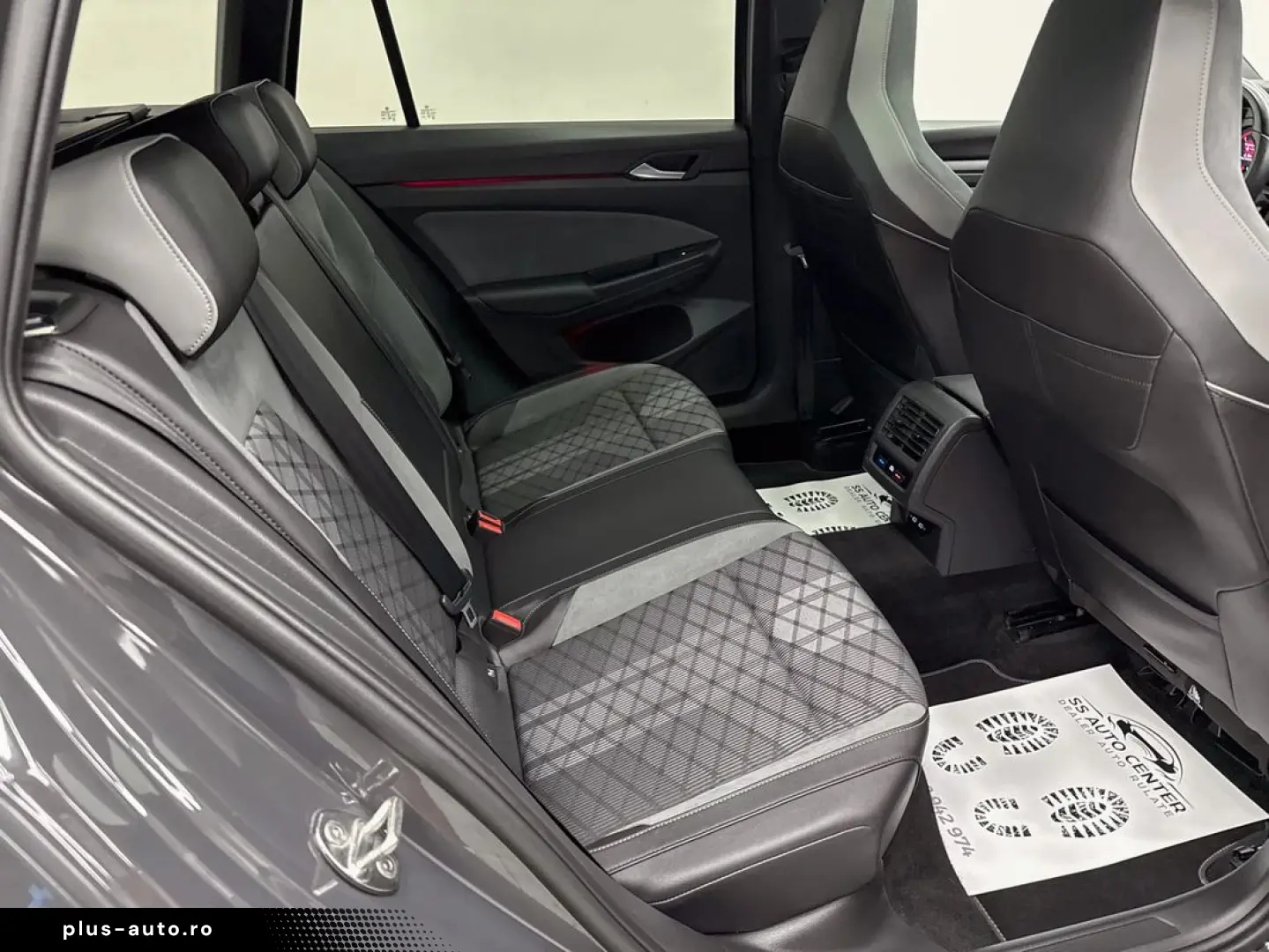 VOLKSWAGEN Golf 2021 — imagine 10