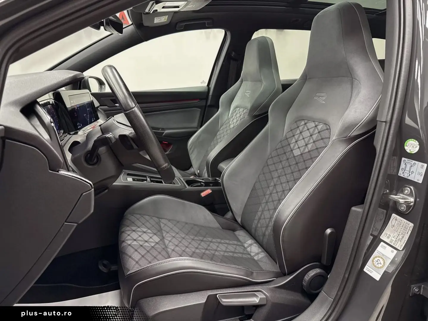 VOLKSWAGEN Golf 2021 — imagine 31