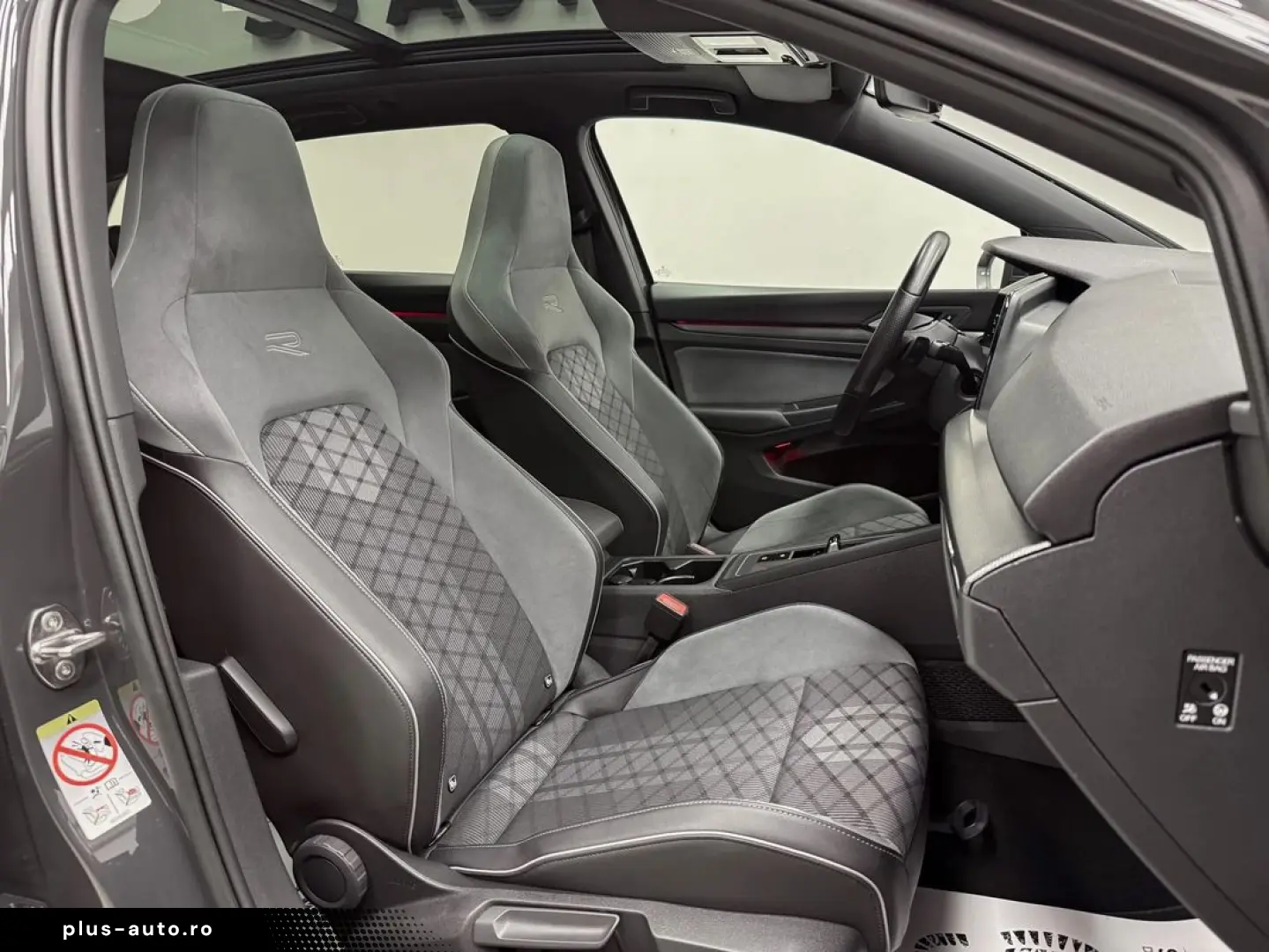 VOLKSWAGEN Golf 2021 — imagine 32