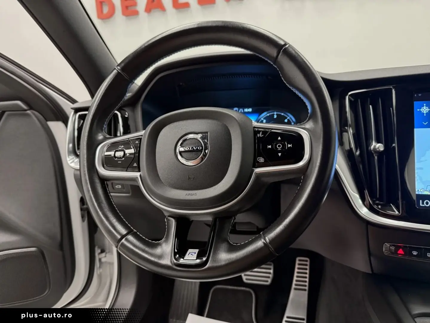 VOLVO V60 2020 — imagine 24
