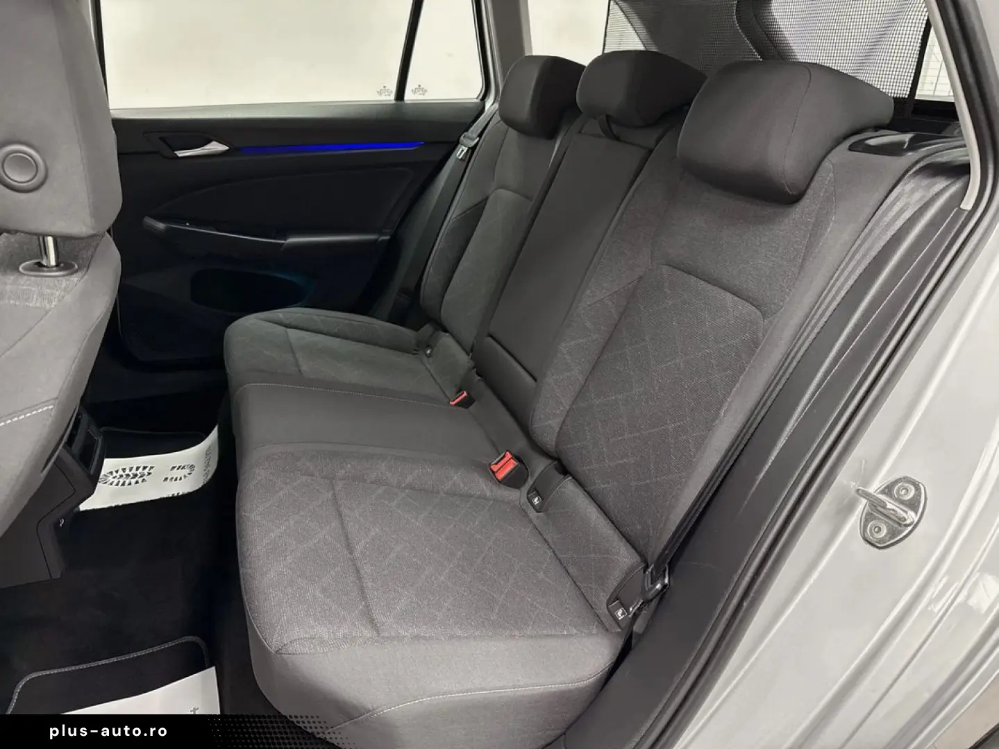 VOLKSWAGEN Golf 2023 — imagine 11