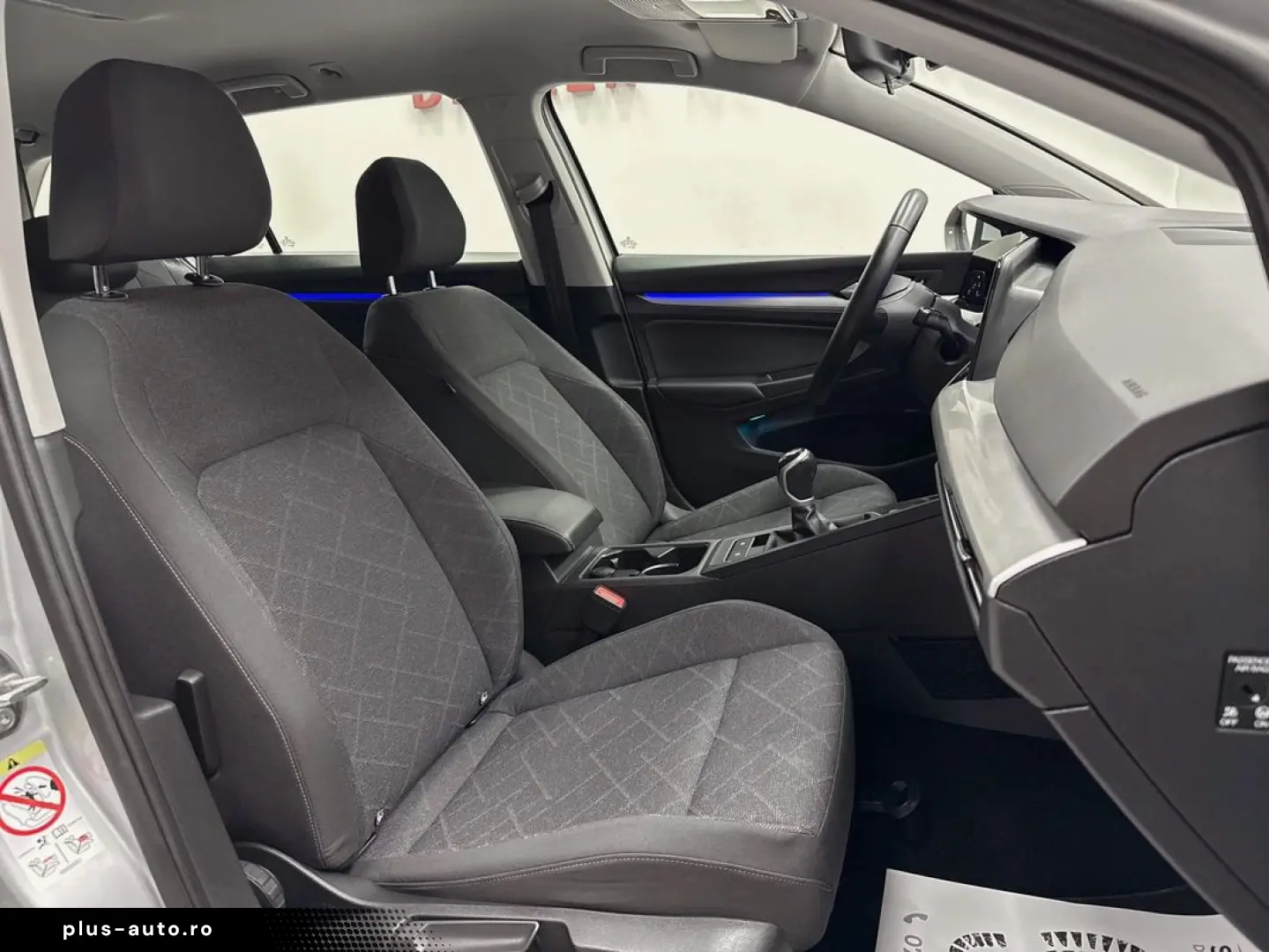 VOLKSWAGEN Golf 2023 — imagine 28