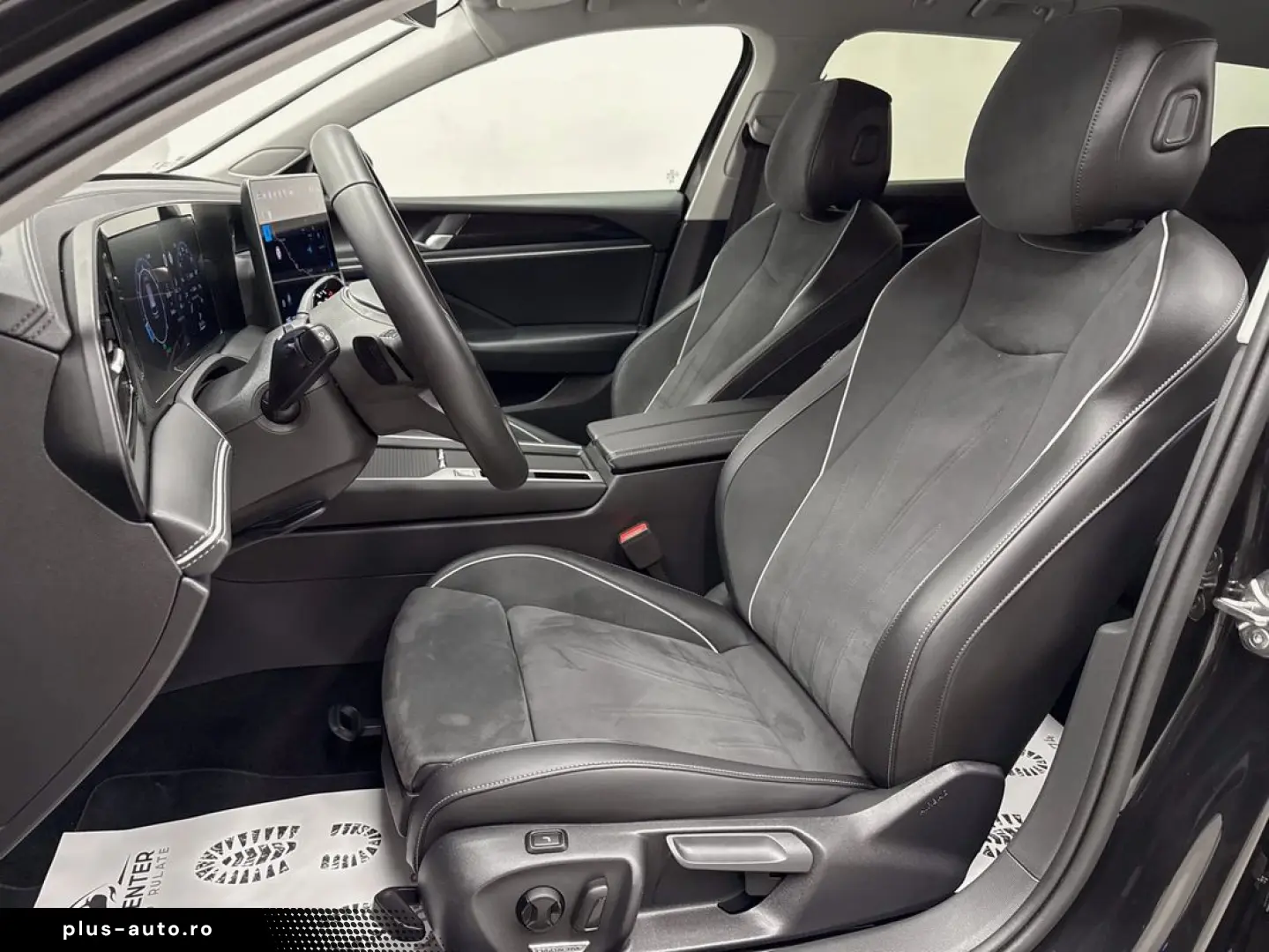 VOLKSWAGEN Passat 2025 — imagine 30