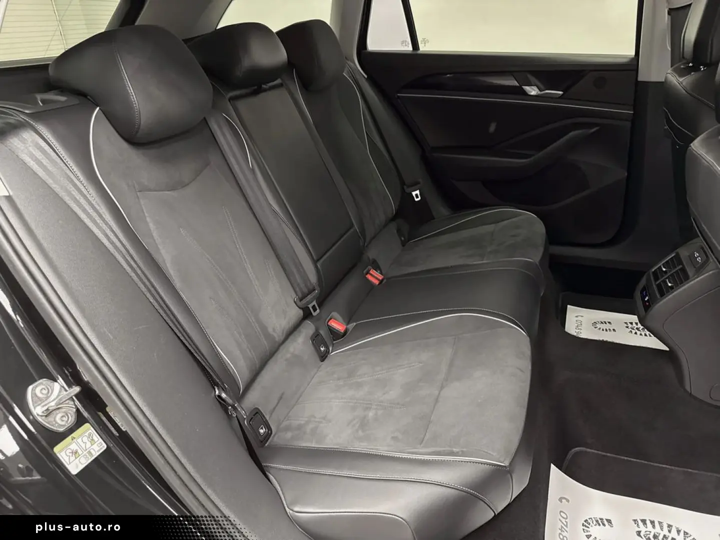 VOLKSWAGEN Passat 2025 — imagine 32