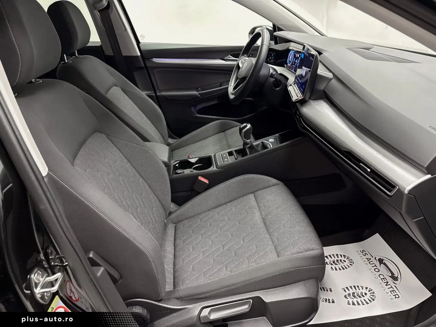 VOLKSWAGEN Golf 2025 — imagine 3