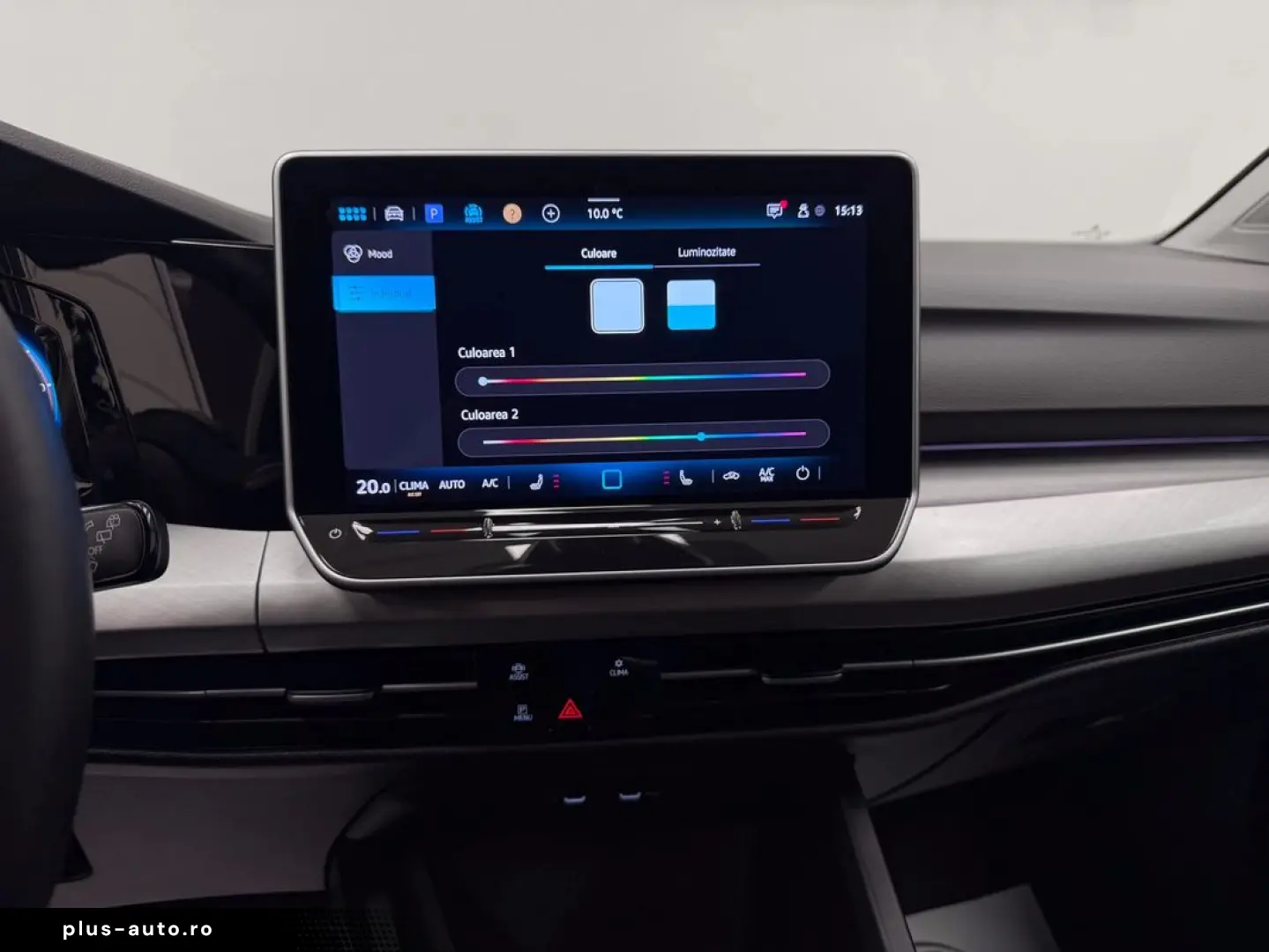 VOLKSWAGEN Golf 2025 — imagine 18