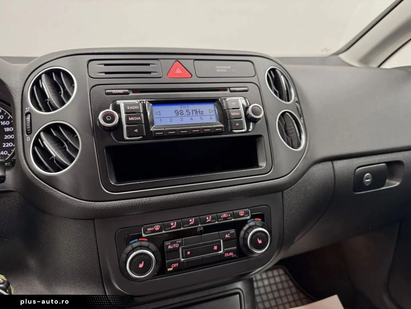 VOLKSWAGEN Golf Plus 2010 — imagine 16