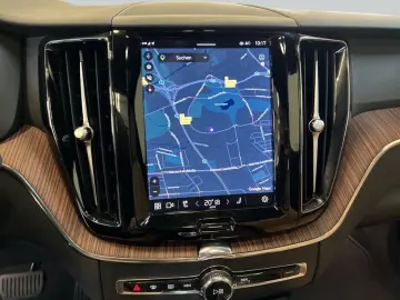 VOLVO XC60 B5 AWD Plus-Dark Belüftete Nappalederpolste