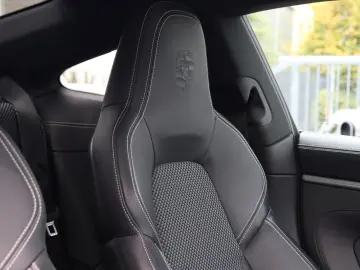 PORSCHE 992 Carrera SPORT-ABGAS BOSE