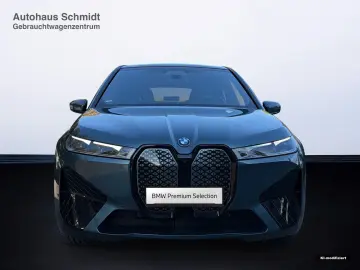 BMW iX M60