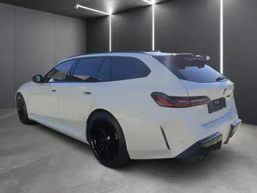 BMW M5 Touring xDrive ICONIC GLOW SITZBELÜFTUNG BOWE