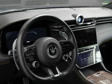 MASERATI Grecale TROFEO CARBON SONUS DEUTSCH VOLL