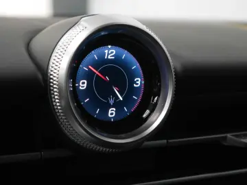 MASERATI Grecale TROFEO CARBON SONUS DEUTSCH VOLL