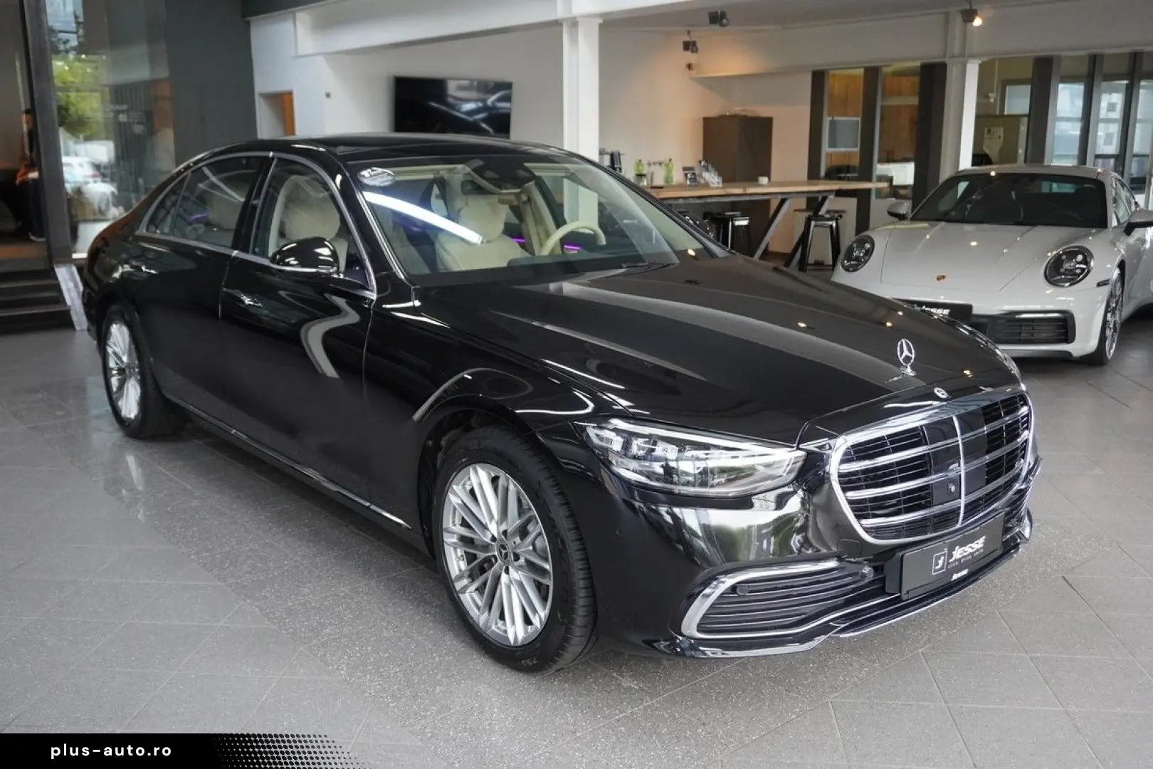 MERCEDES-BENZ S 350 d lang 4M HUD Multibeam Pano Mas&hellip;