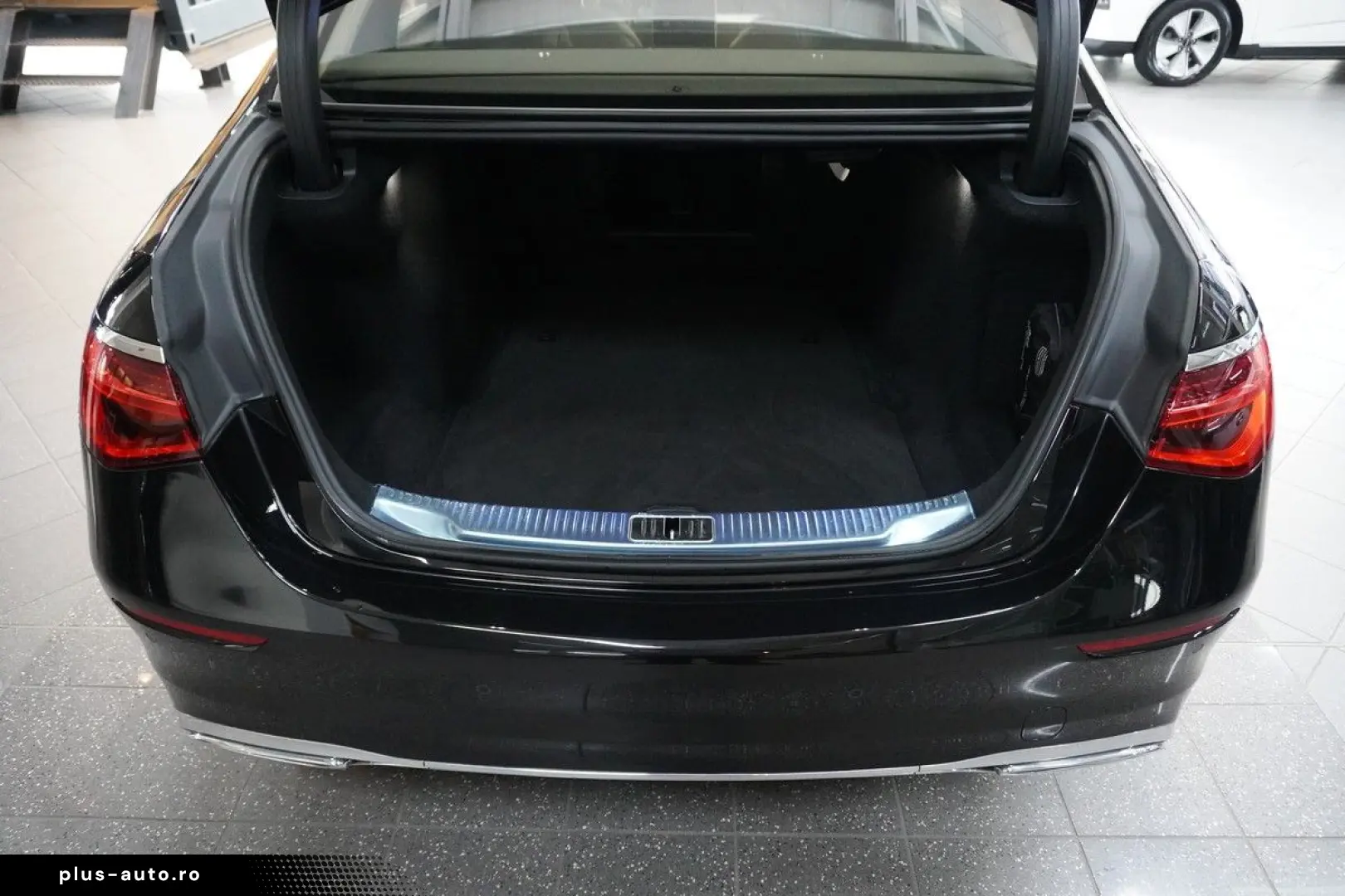 MERCEDES-BENZ S 350 d lang 4M HUD Multibeam Pano Mas&hellip;
