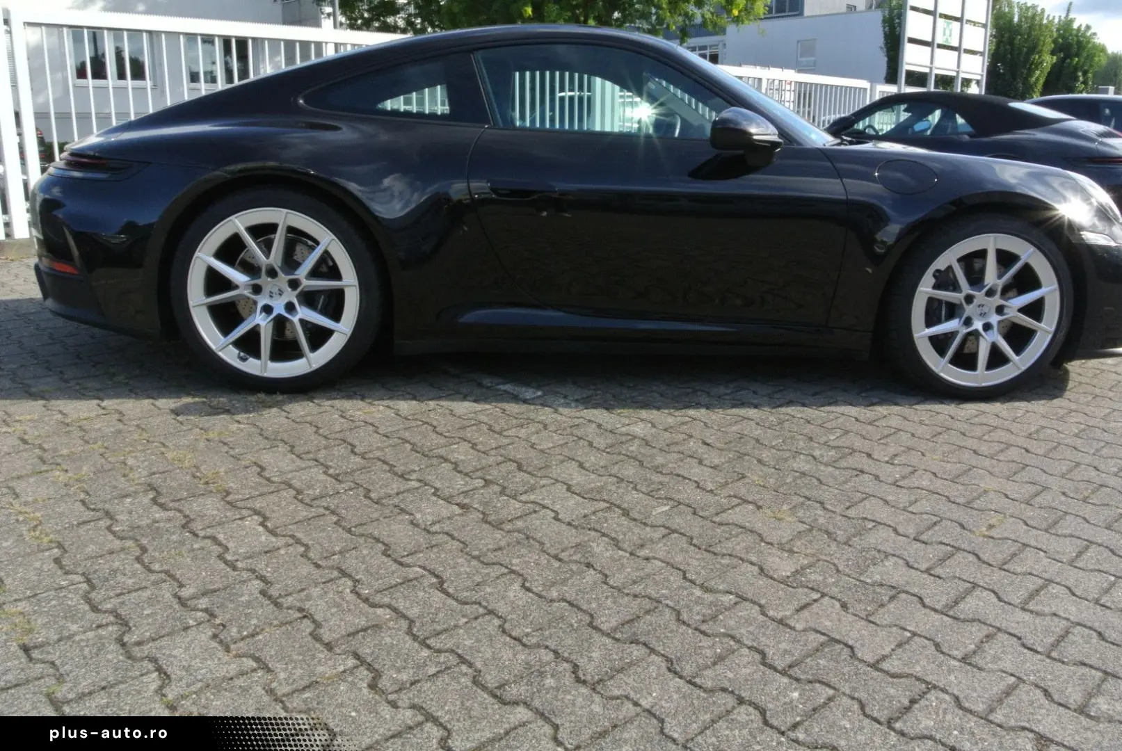 PORSCHE 992 coupe schw schw 21  abgas essd kamera bose