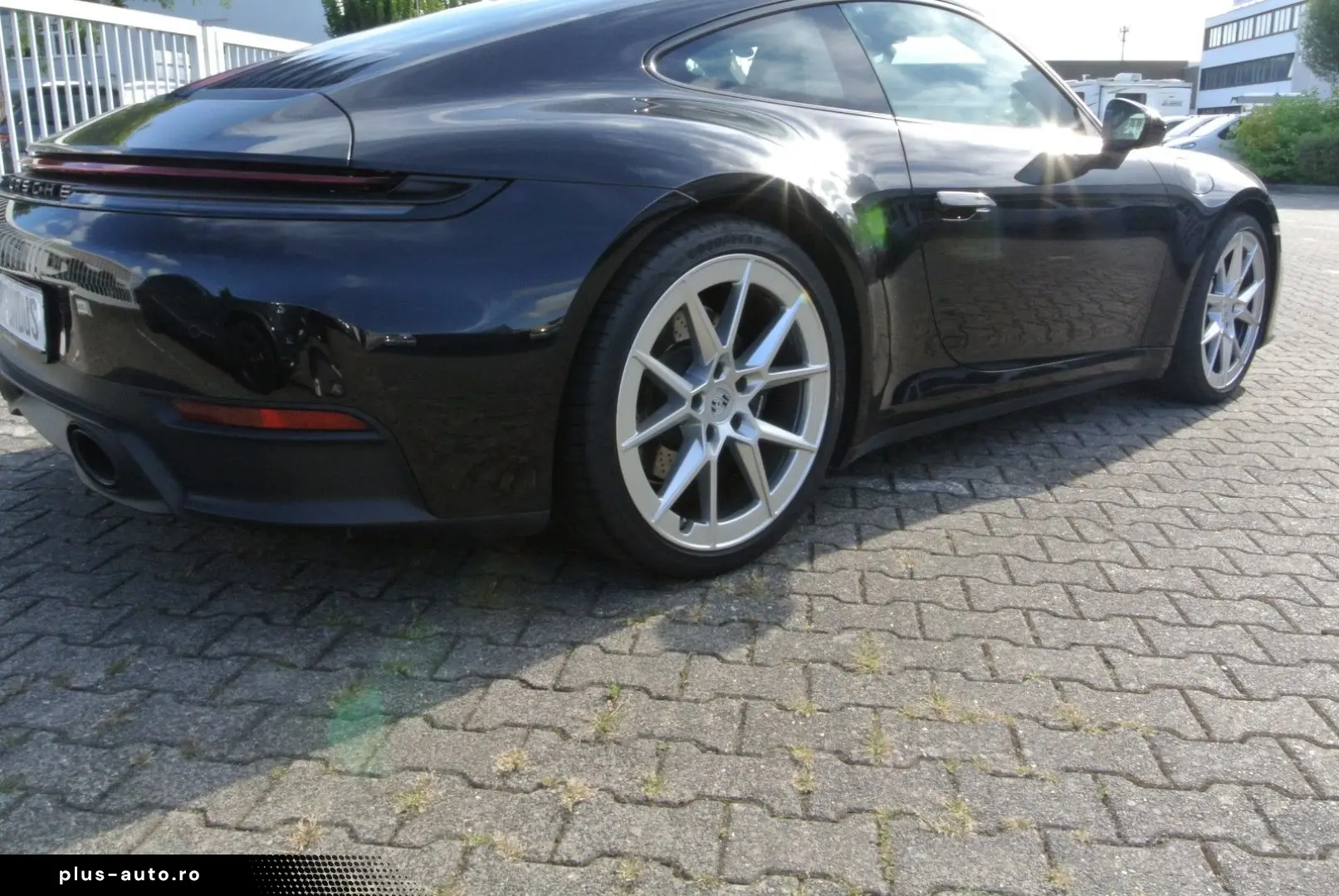 PORSCHE 992 coupe schw schw 21  abgas essd kamera bose