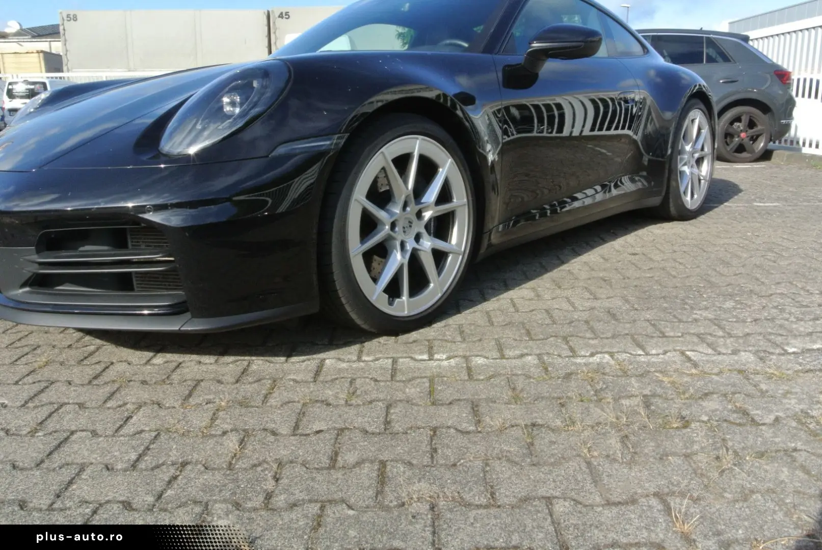 PORSCHE 992 coupe schw schw 21  abgas essd kamera bose