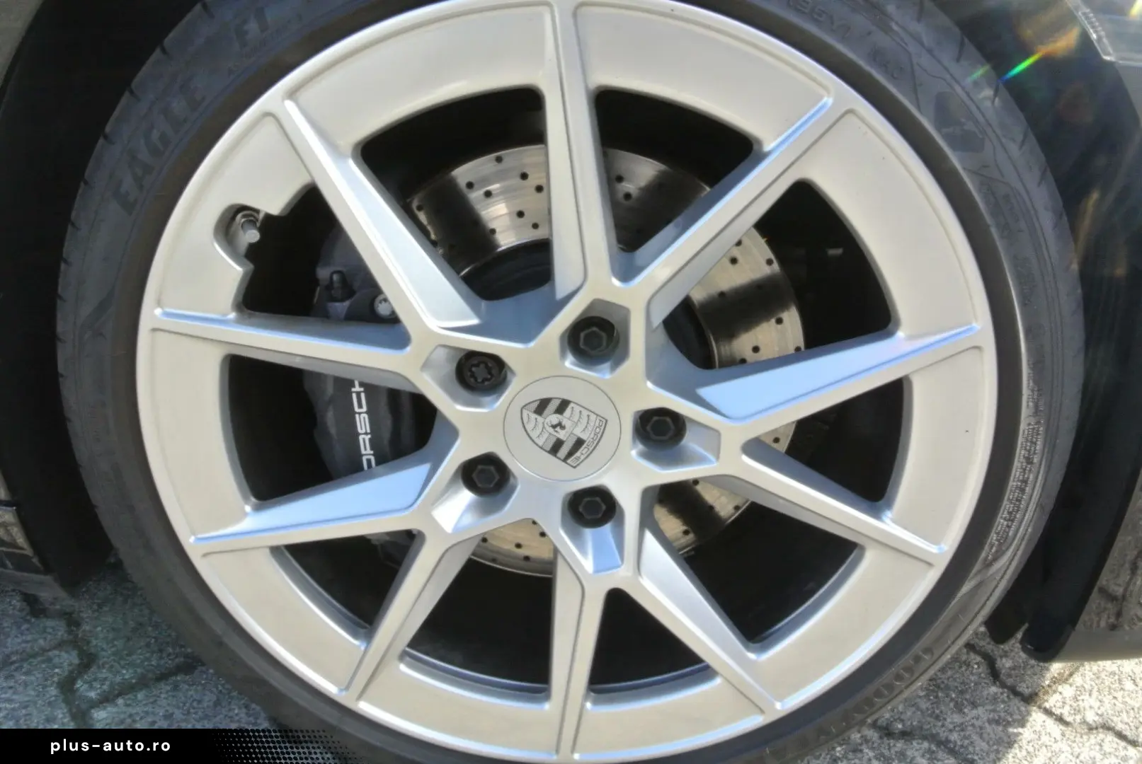 PORSCHE 992 coupe schw schw 21  abgas essd kamera bose