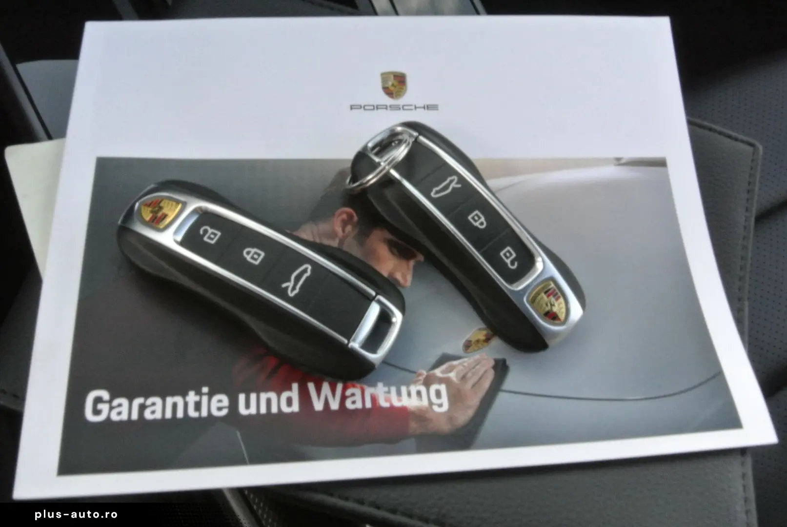PORSCHE 992 coupe schw schw 21  abgas essd kamera bose