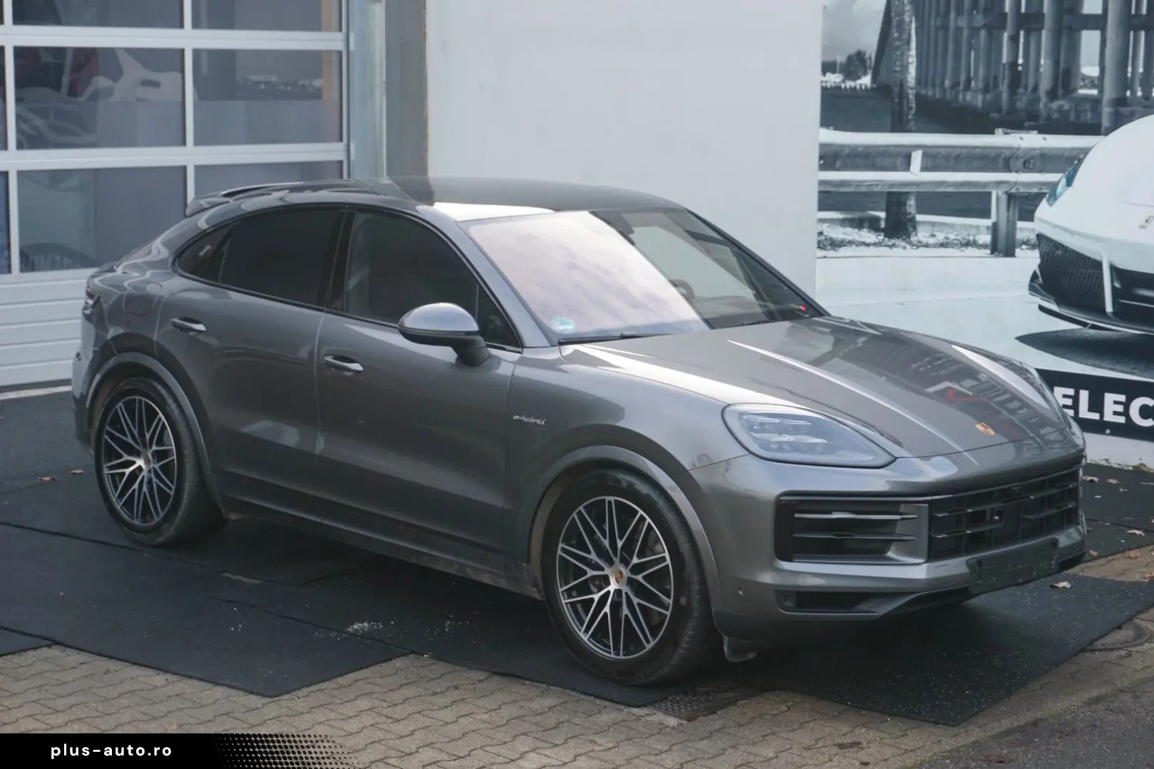 PORSCHE Cayenne Coupe E-Hybrid Luft AHK BOSE HeadUp 14We