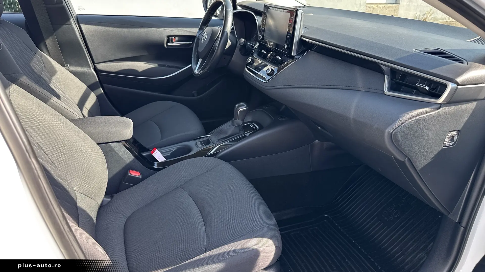 Toyota Corolla 1 8 Hybrid Active
