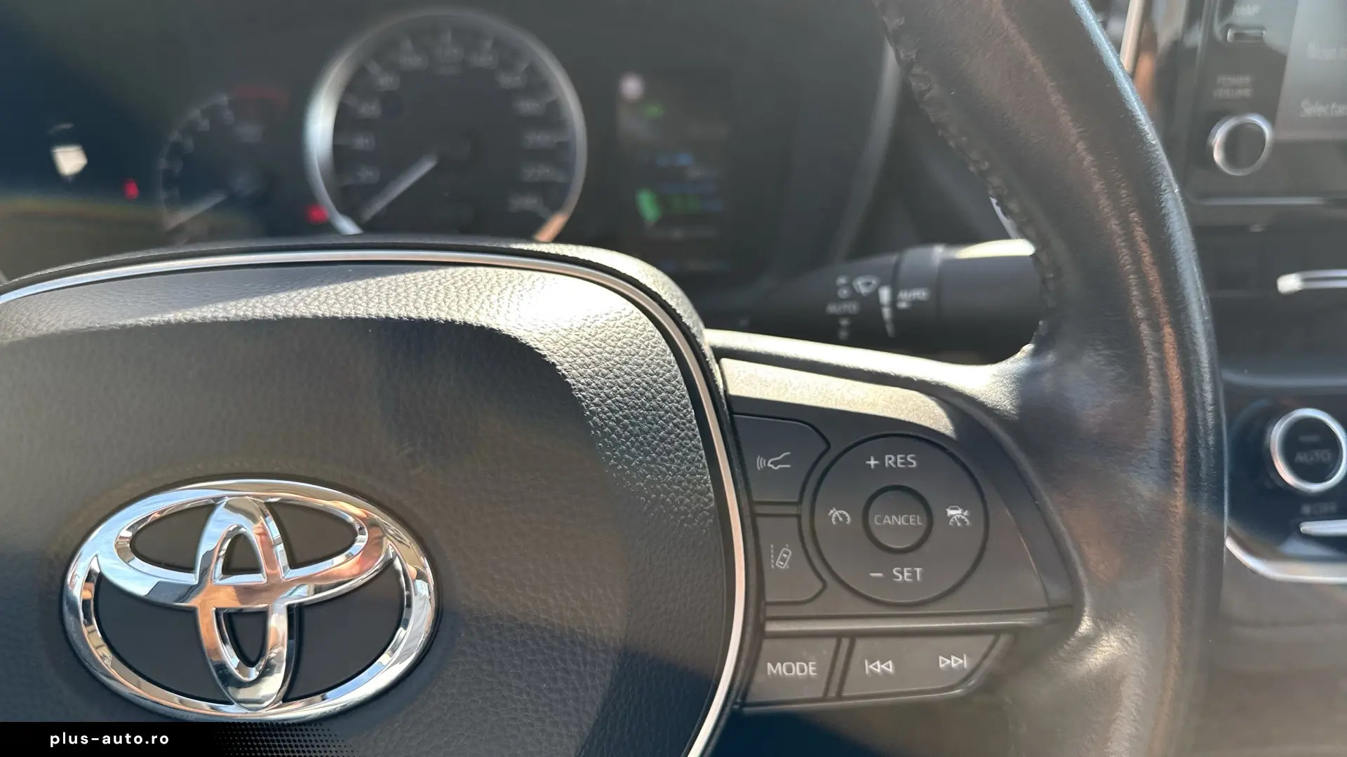 Toyota Corolla 1 8 Hybrid Active
