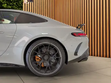 MERCEDES-BENZ AMG GT 63 S E-PERFORMANCE VOLL LIFT PA…