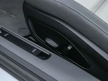 PORSCHE 992 911 Carrera Sportabgas Surround View BOSE