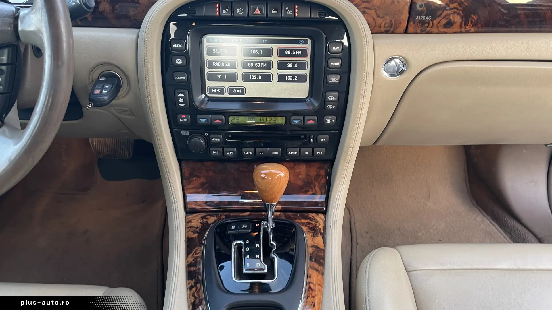 XJ6d