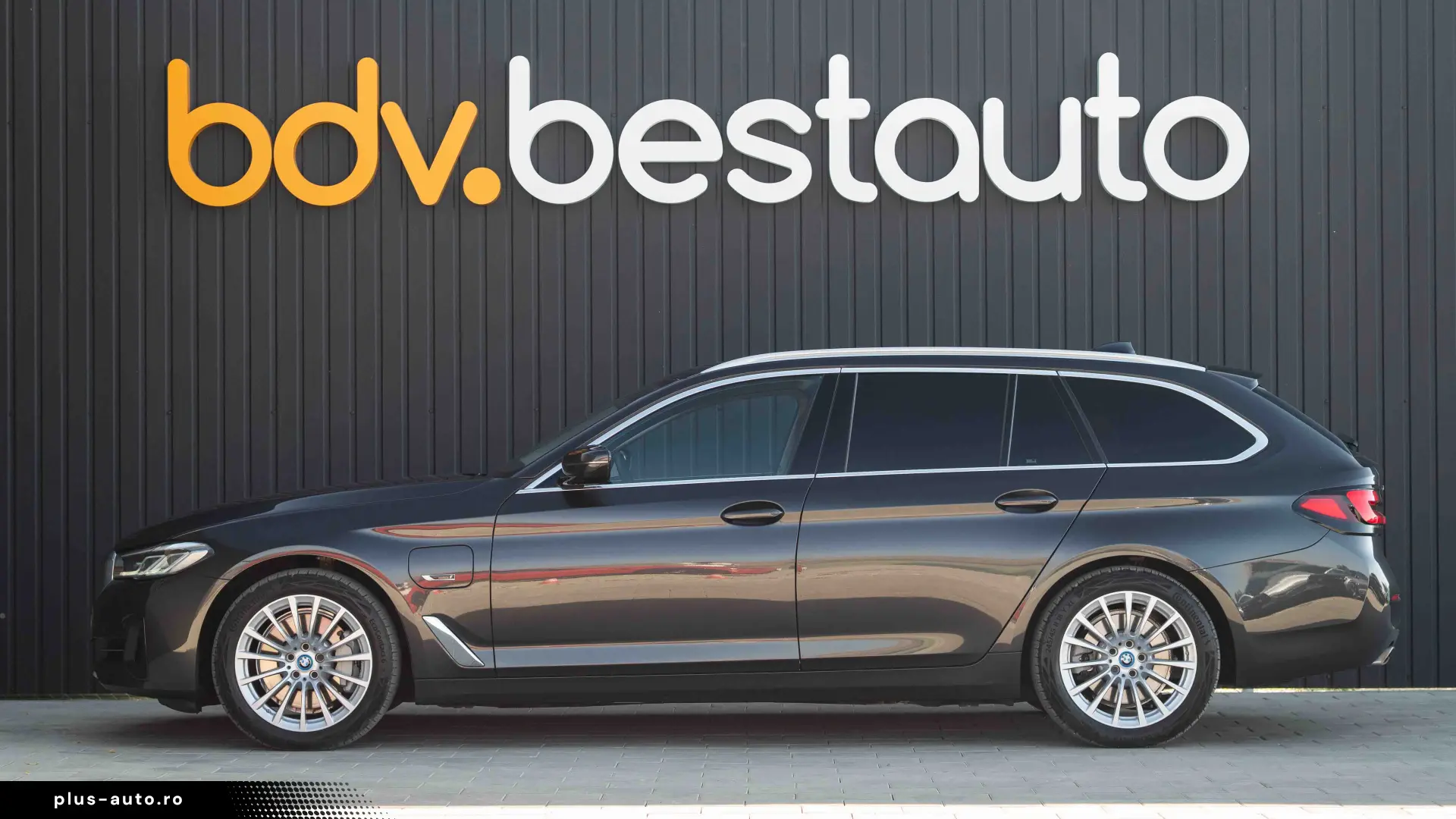 BMW 5 Series 2023 — imagine 9