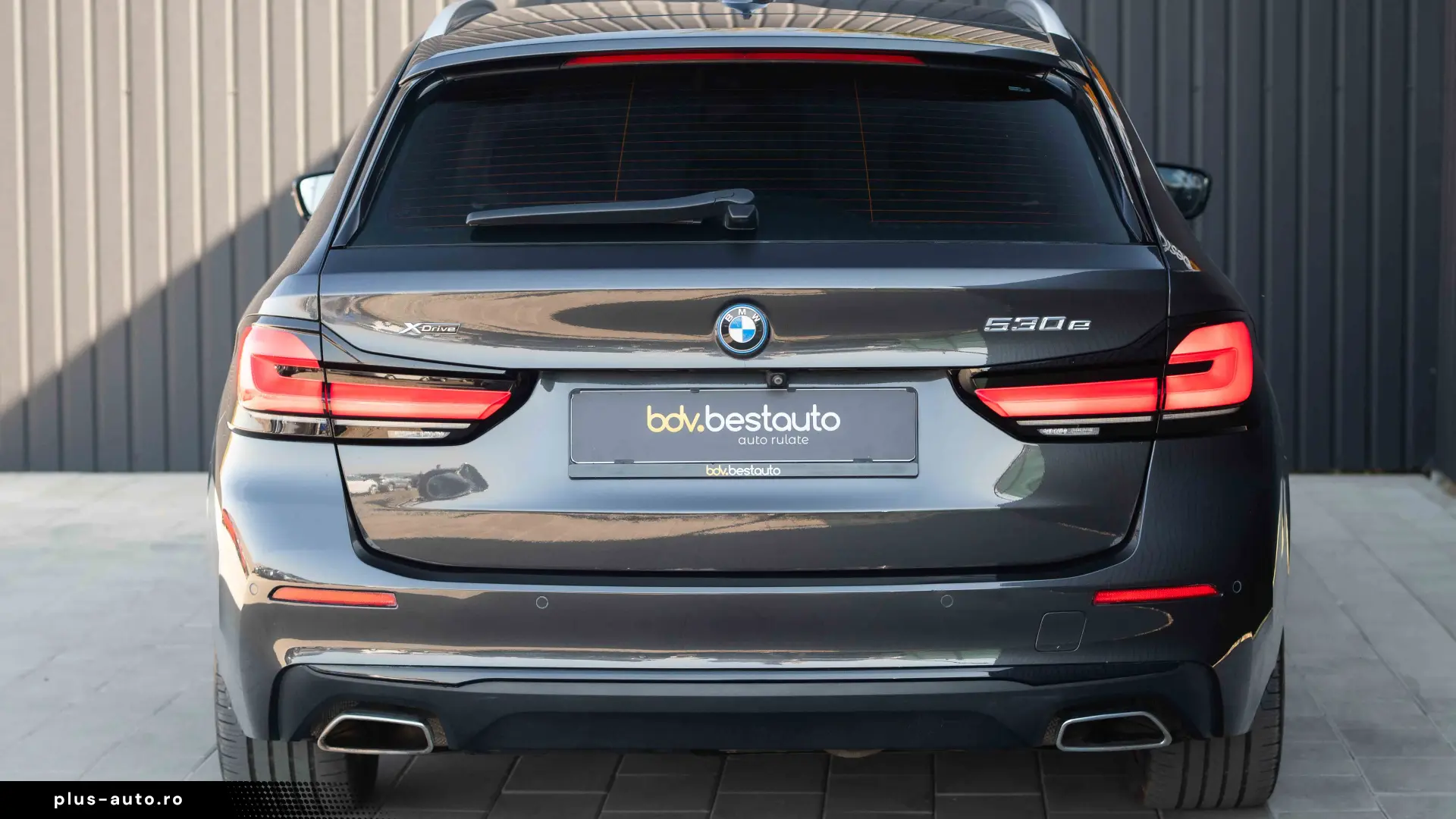 BMW 5 Series 2023 — imagine 11