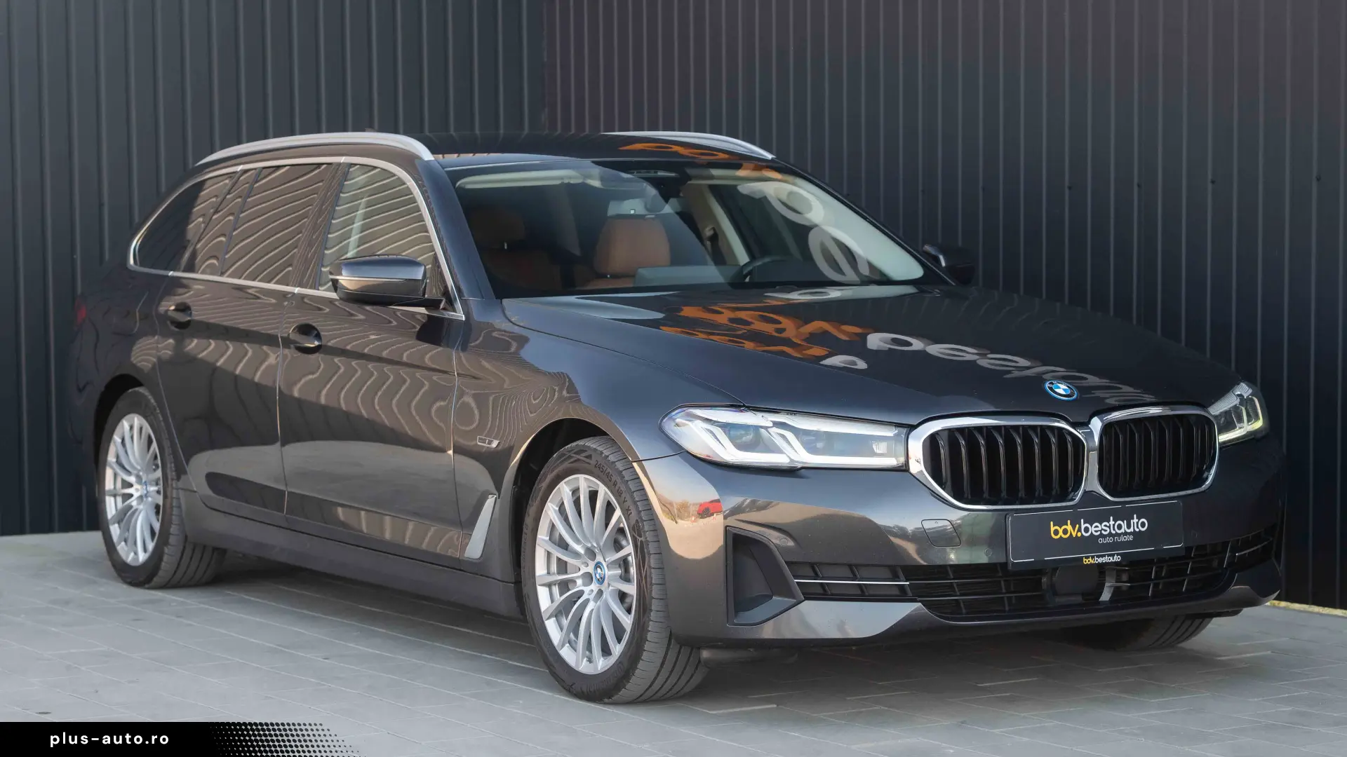 BMW 5 Series 2023 — imagine 17