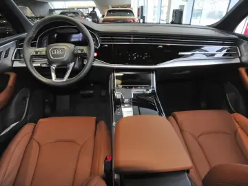Audi Q7 TDI quattro S line Luftfeder. Pano 360 Kamera