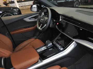 Audi Q7 TDI quattro S line Luftfeder. Pano 360 Kamera
