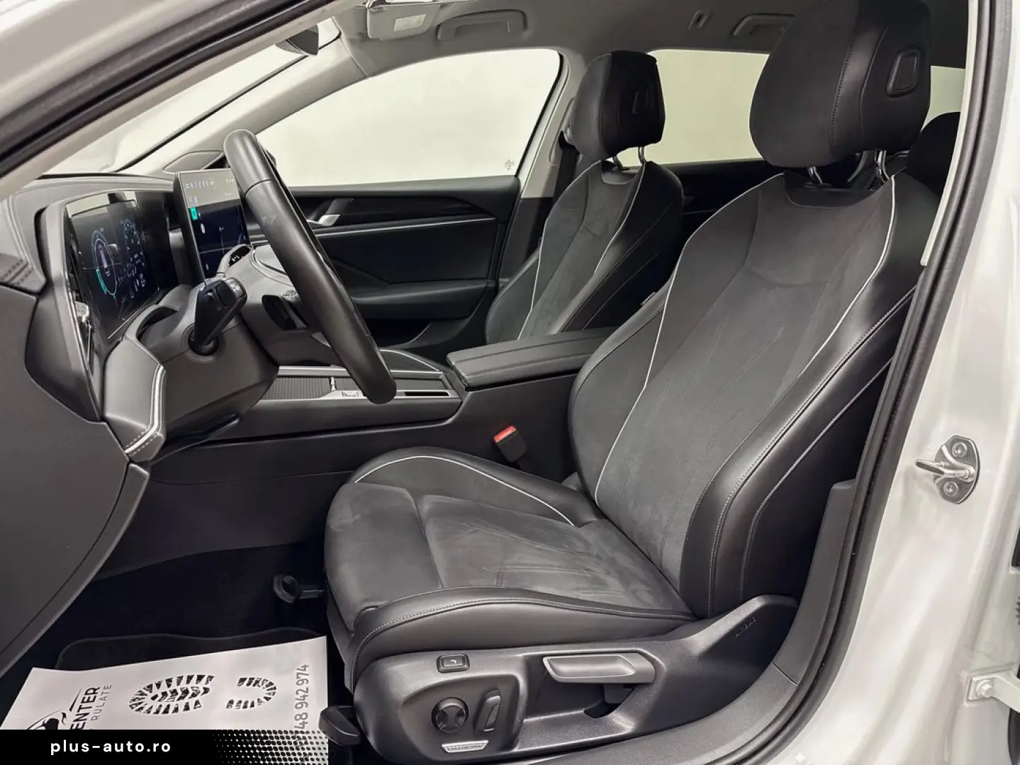 VOLKSWAGEN Passat 2025 — imagine 11