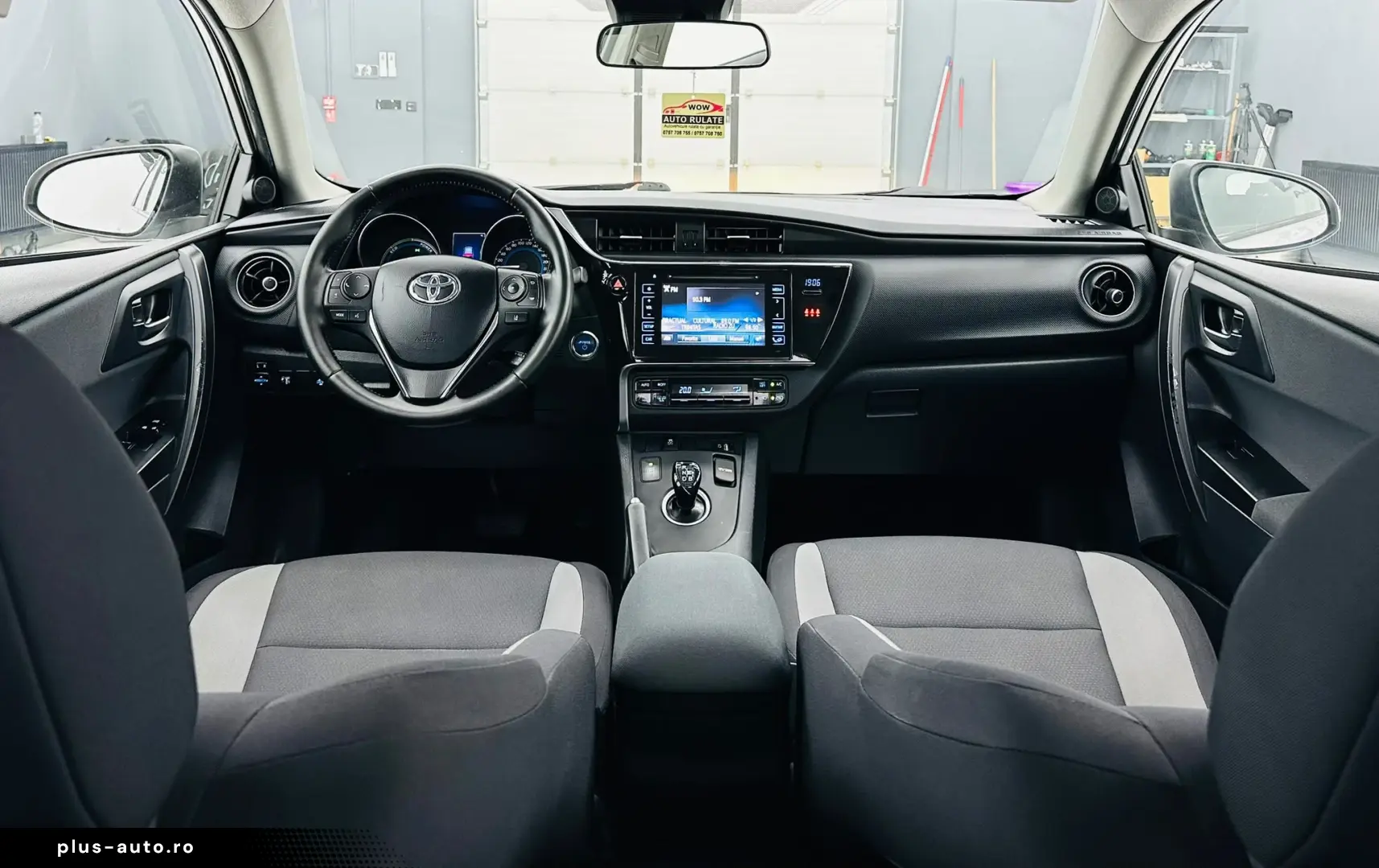 TOYOTA AURIS 2018 1.8i  HYBRID E6 Garantie 12 Luni Rate Avan