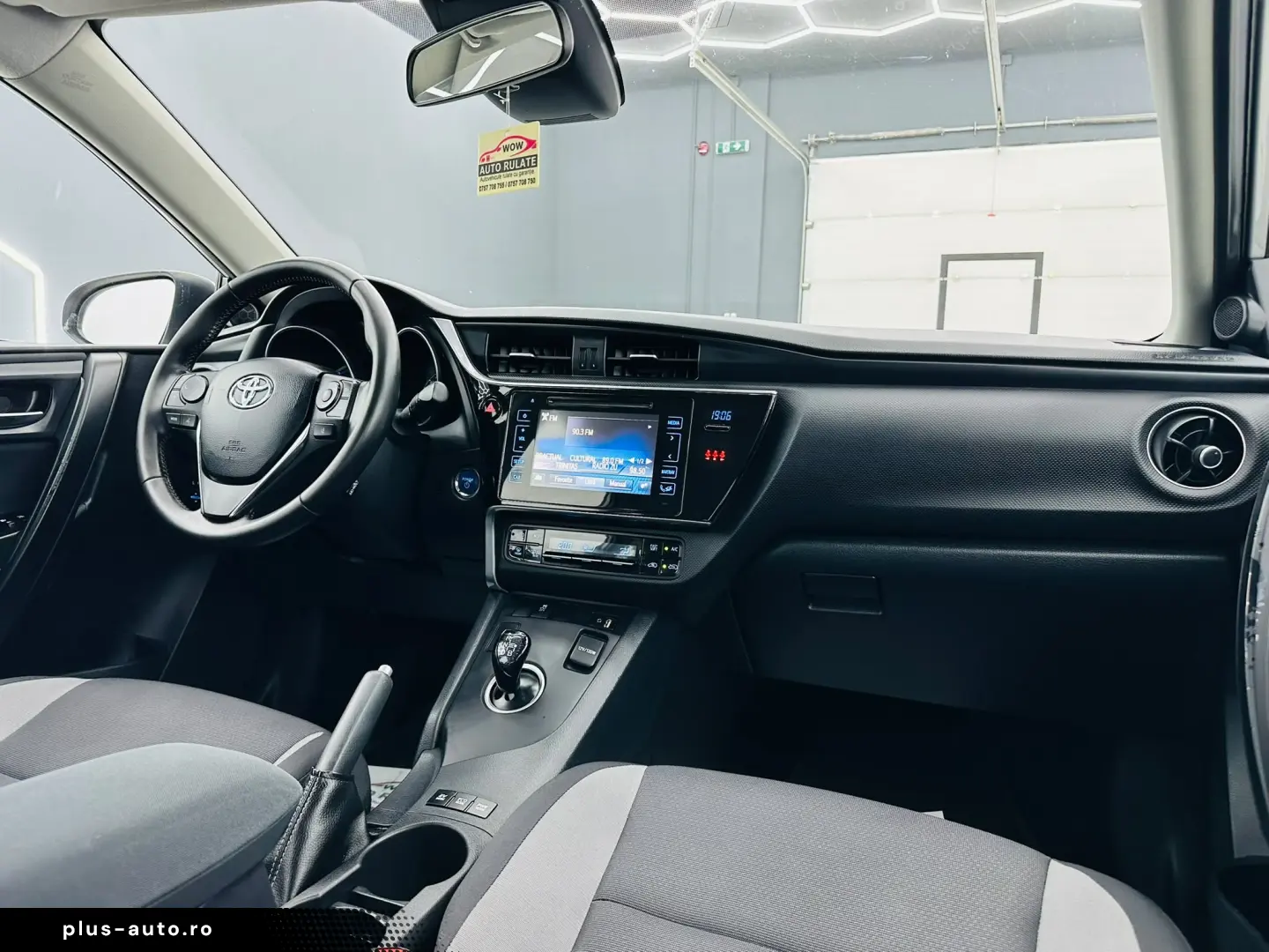 TOYOTA AURIS 2018 1.8i  HYBRID E6 Garantie 12 Luni Rate Avan